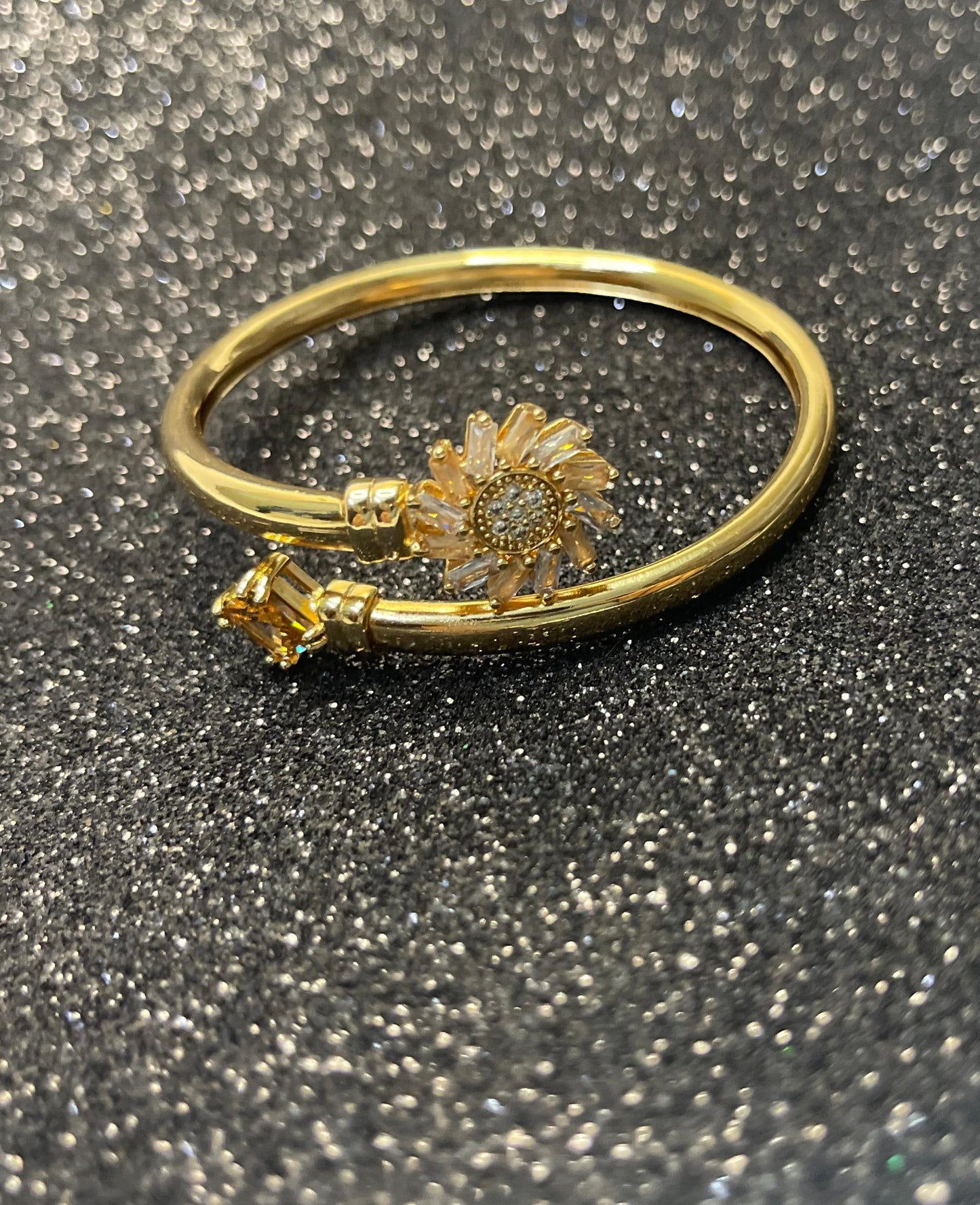 Golden Bracelet (For Women)