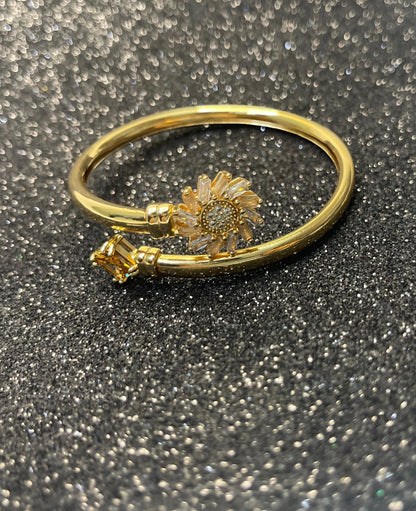 Golden Bracelet (For Women)