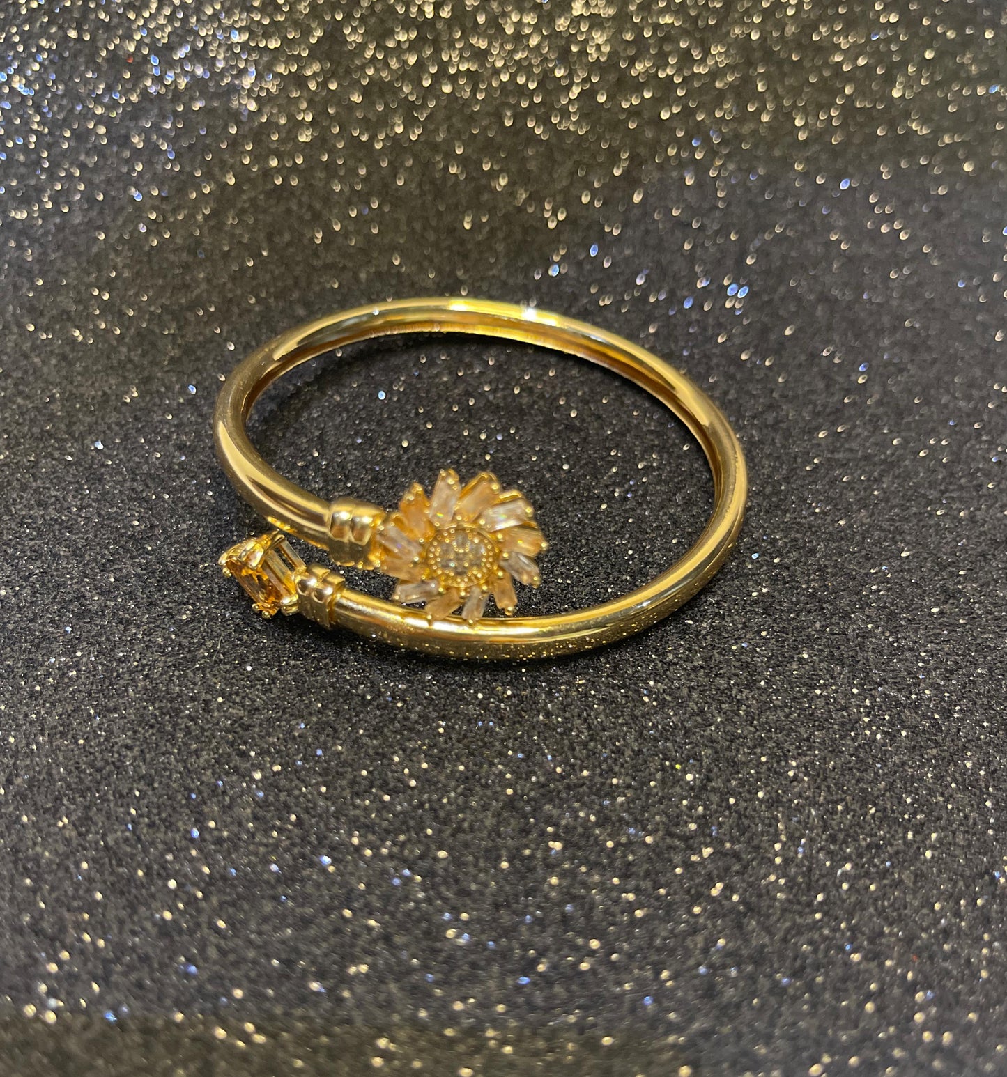 Golden Bracelet (For Women)
